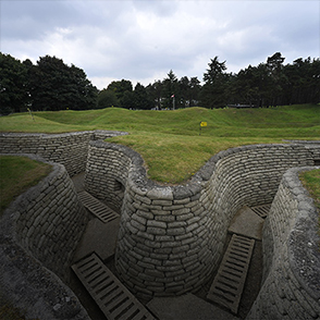 Vue du monument érigé à la mémoire des soldats tombés lors de la bataille de Vimy.
