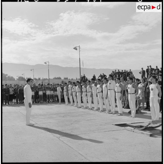 Boufarik. Camp Videau. La Saint-Eloi à l'ERGM/EB. Démonstration de gymnastique.